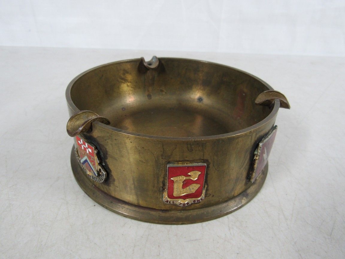 WW2 Trench Art Artillery Shell Ashtray + US Army Regiment Pins