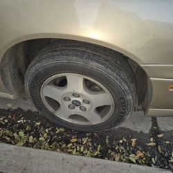 All aluminum rim, 15 inch.