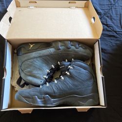 Jordan 9’s Size 13 Wolf Gray