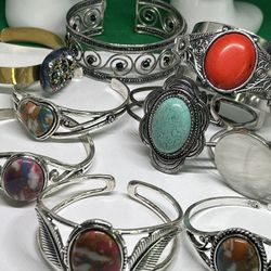 LOTS OF WOMEN BANGLE BRACELET ALL FOR $160