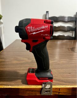 Milwaukee M18 Fuel Surge 1/4” Hex Hydraulic Driver