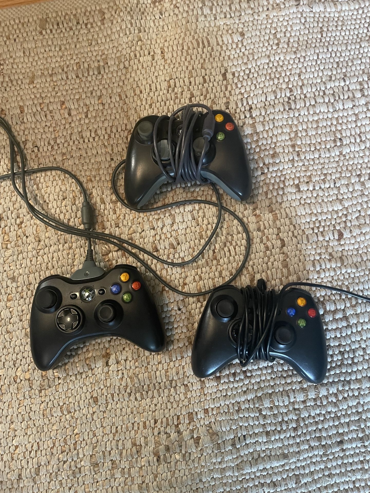3 Wired Xbox Controllers