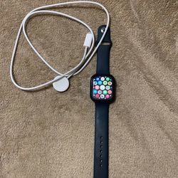 Apple Watch Series 7 – Works Perfect