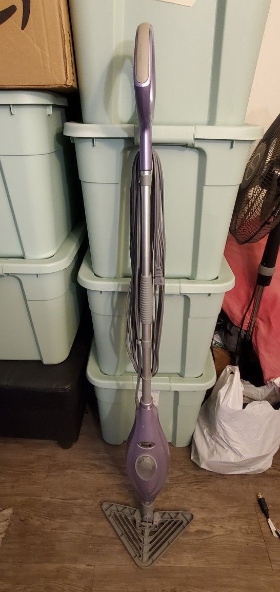 Shark Floor Steamer S3501