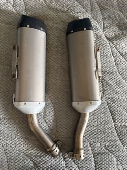 07-08 Yamaha R1 OEM Mufflers