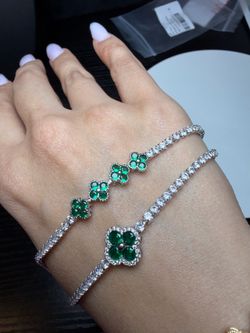 Emerald clover Leaf CZ Stones bracelet