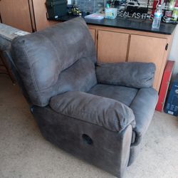 Recliner rocking chair 