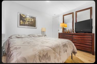 Queen size bed