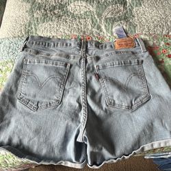 Levi’s Shorts 