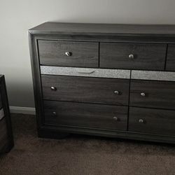 Dresser & Nightstand Set