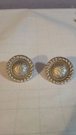 Silver-Tone Concho Buttons Floral Engraving and a Twisted Rope Border