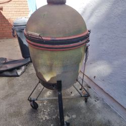 Kamado Green Egg BBQ