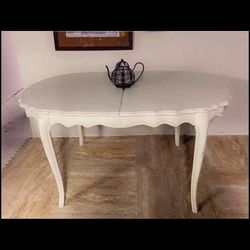 Off White Vintage Table