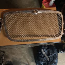 2010 Chrysler 300 Grill Fish Net 