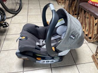 Chicco Key Fit 30 Child Seat And Base