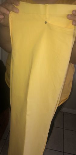 Yellow Capri Plus size 16