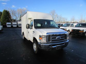 2013 Ford E-350 Cutaway