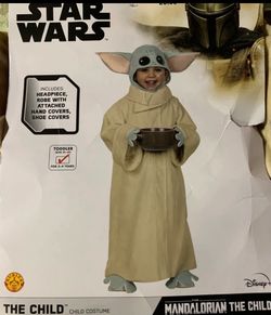 New Star Wars Mandalorian The Child boy or girl size 3T / 4T deluxe costume with headpiece, robe with attached hand covers, shoe covers