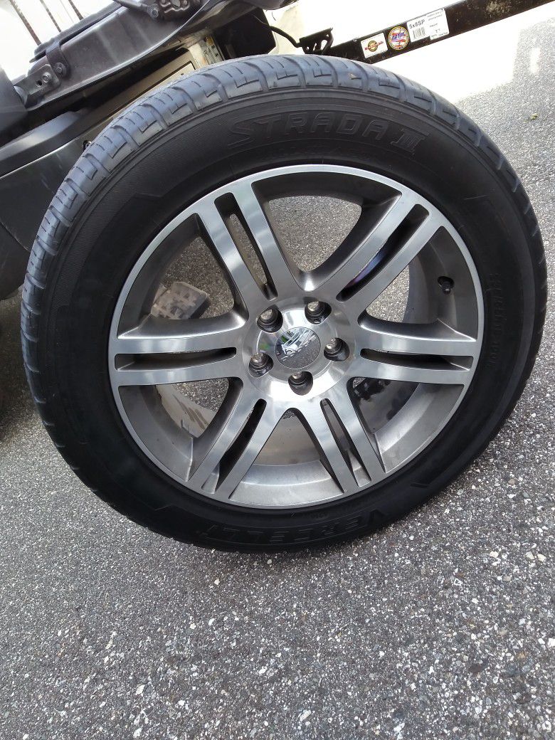 Dodge Charger 18in Stock Rims And Tires