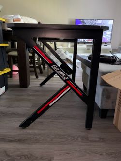 Computer desk