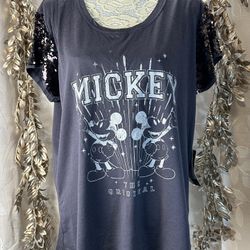 Torrid Disney Mickey Mouse 90th Anniversary Sequin Sleeve graphic tee 00 M/L