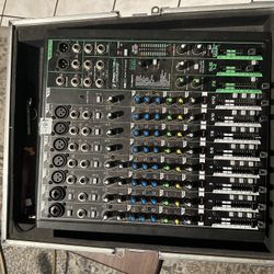 Mackie Mixer