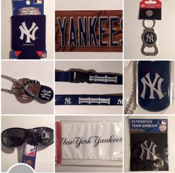Assorted NY yankees items