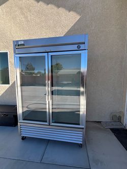 True commercial refrigerator