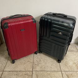 Dos Valijas. Buen estado. (Una de ellas tiene rueda rota). 