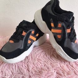 Adidas toddler shoes size 8K