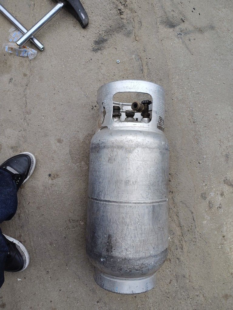 Forklift Propane Tanks
