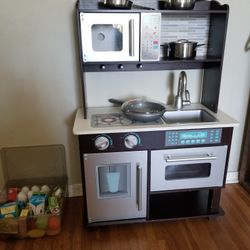 Kids Play Kitchen