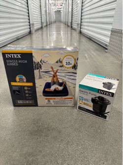 Twin air mattress (pump included)