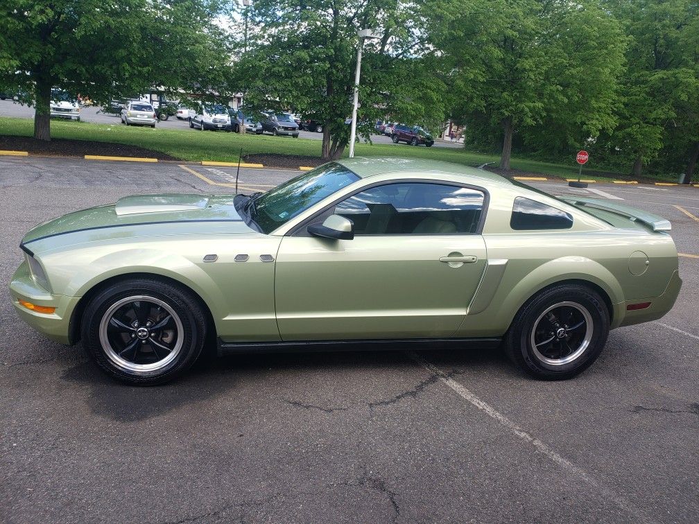 2005 Ford Mustang