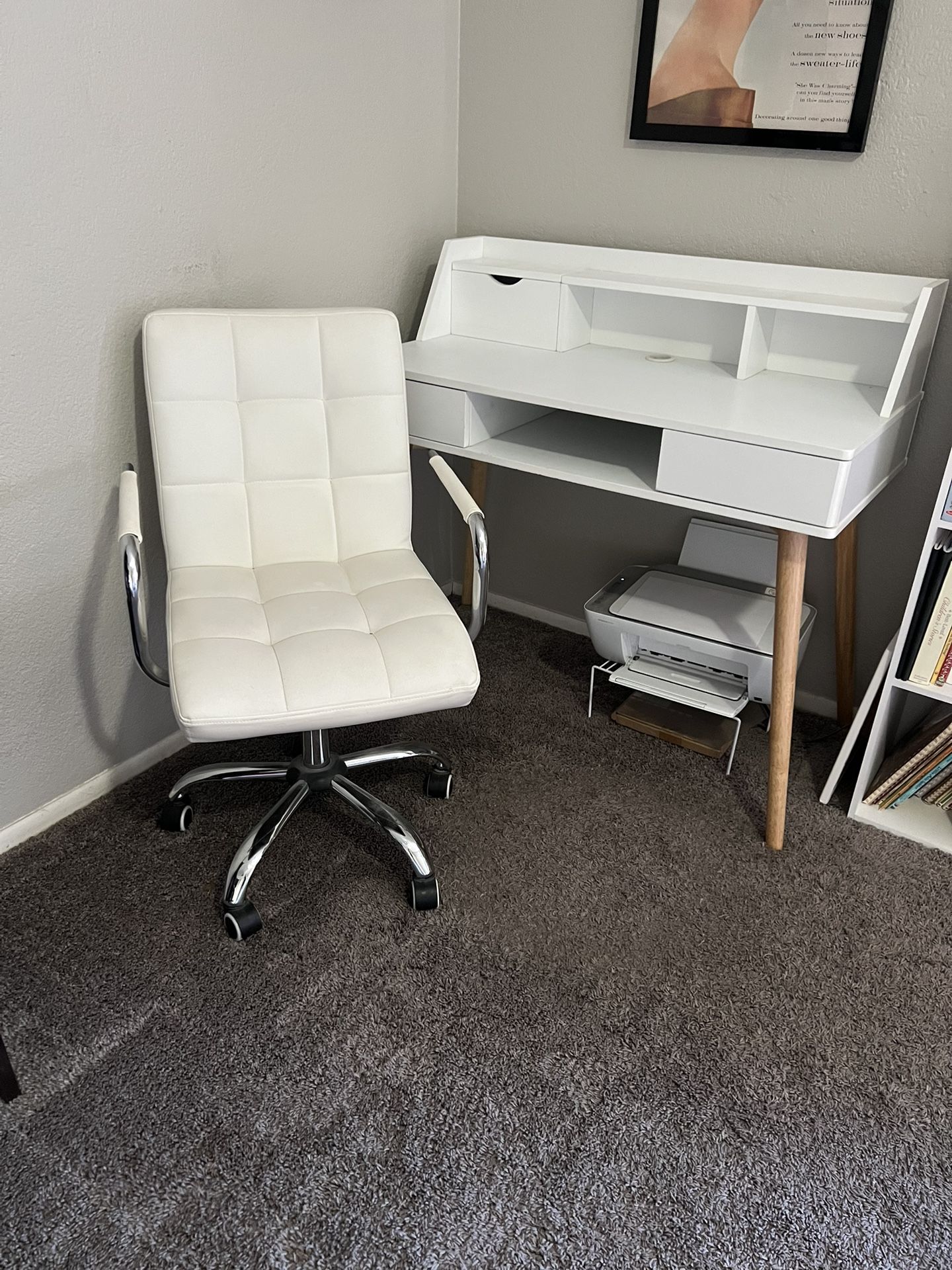 Matching White Desk And Chair