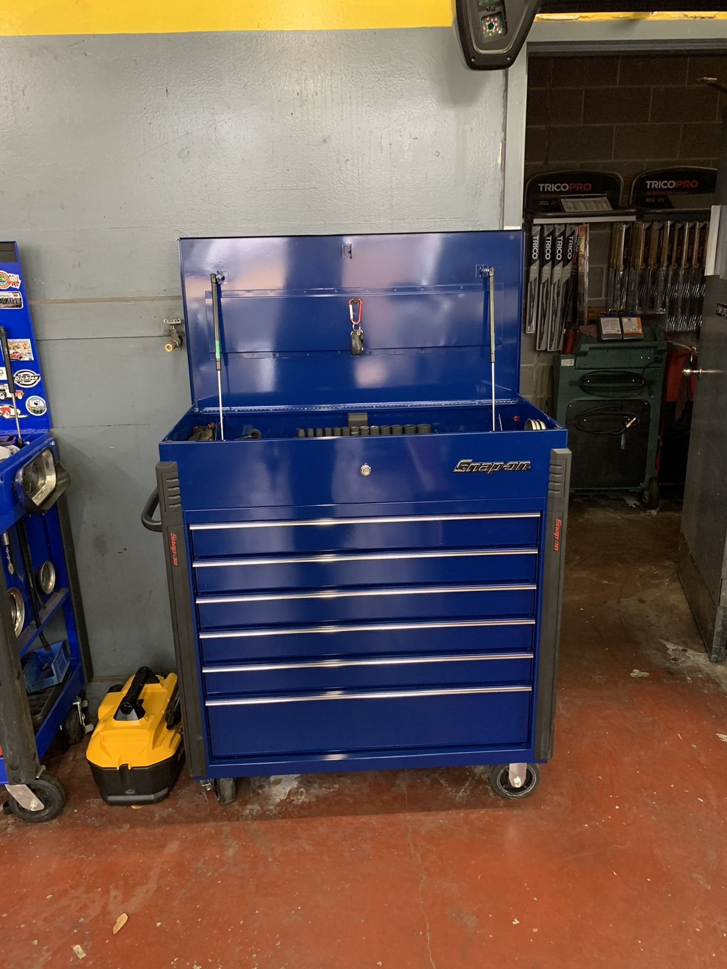 Snap On Roll Cart 