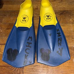 TYR Swimming Flippers