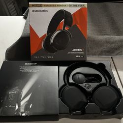 New Open Box STEEL Series Arctis 7 Lossless Wireless Headset!