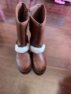 Boots size 11