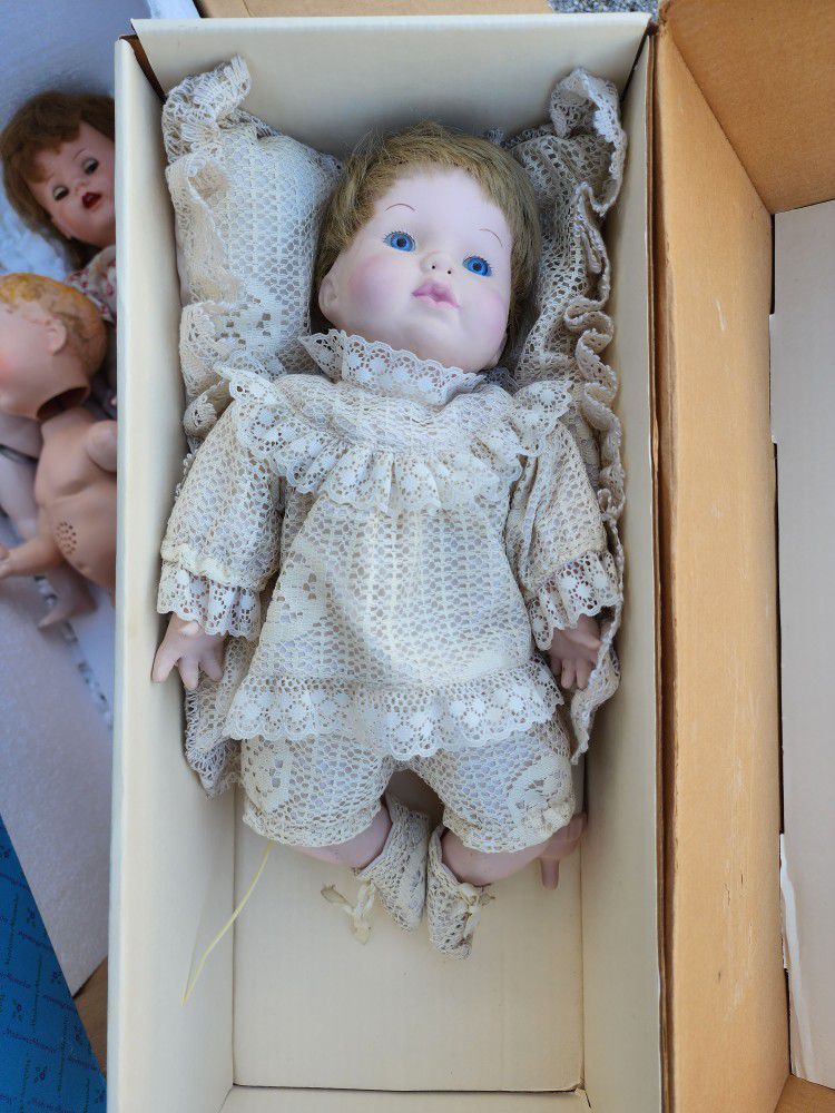 Antique Dolls  (Six In Box)