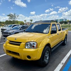 Nissan Frontier V6 Pick Up Truck LOW MILES.  