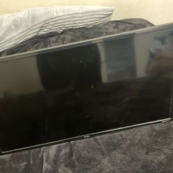 TCL 32 In Roku Smart Tv