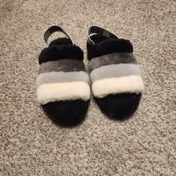 Ugg Slippers Size 7