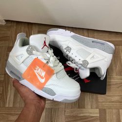 Jordan 4s Retro White Oreo/Size 7