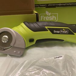 Electric Scissors / Mini Cutter  Cordless With Charger 