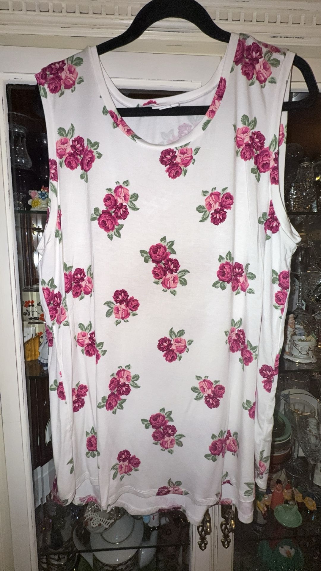 LuLaRoe Cocoa Floral Sleeveless Top/Tank Top - Woman’s Size 2XL