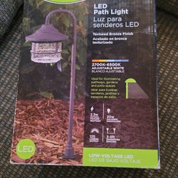 Harbor Breeze 125-Lumen 2.5-Watt Specilaty
Textured Bronze Low Voltage Hardwired LED
Outdoor Path Light (3000 K)