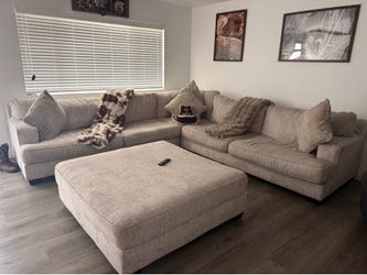 Sectional couches