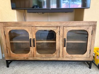 TV/Entertainment Stand