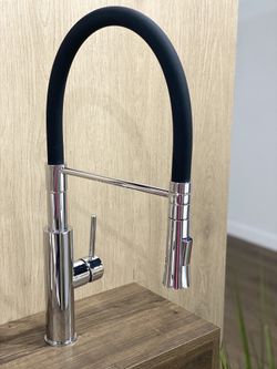 Modern kitchen faucet